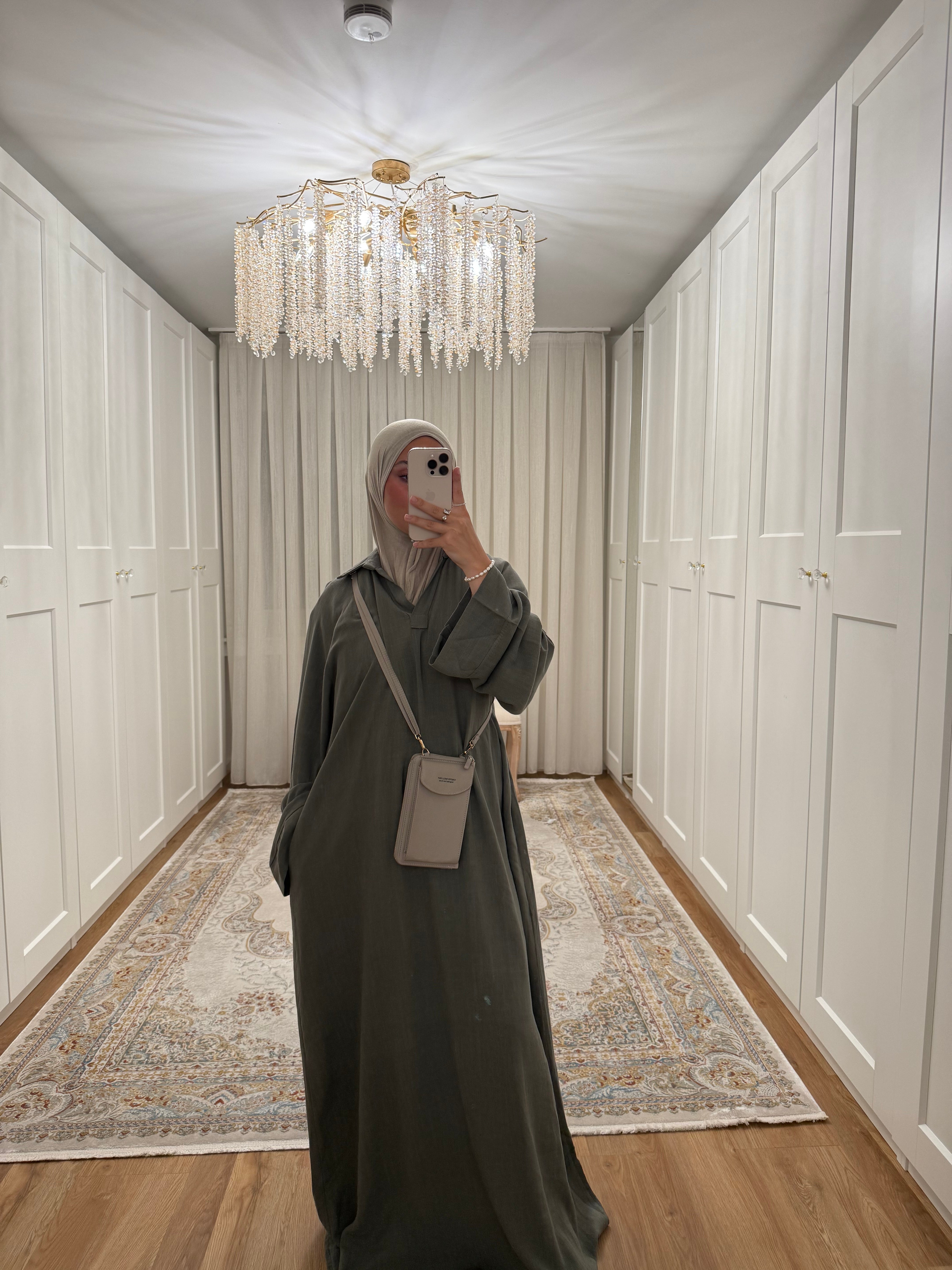 Abaya aus Viskose-Leinen-Mischung