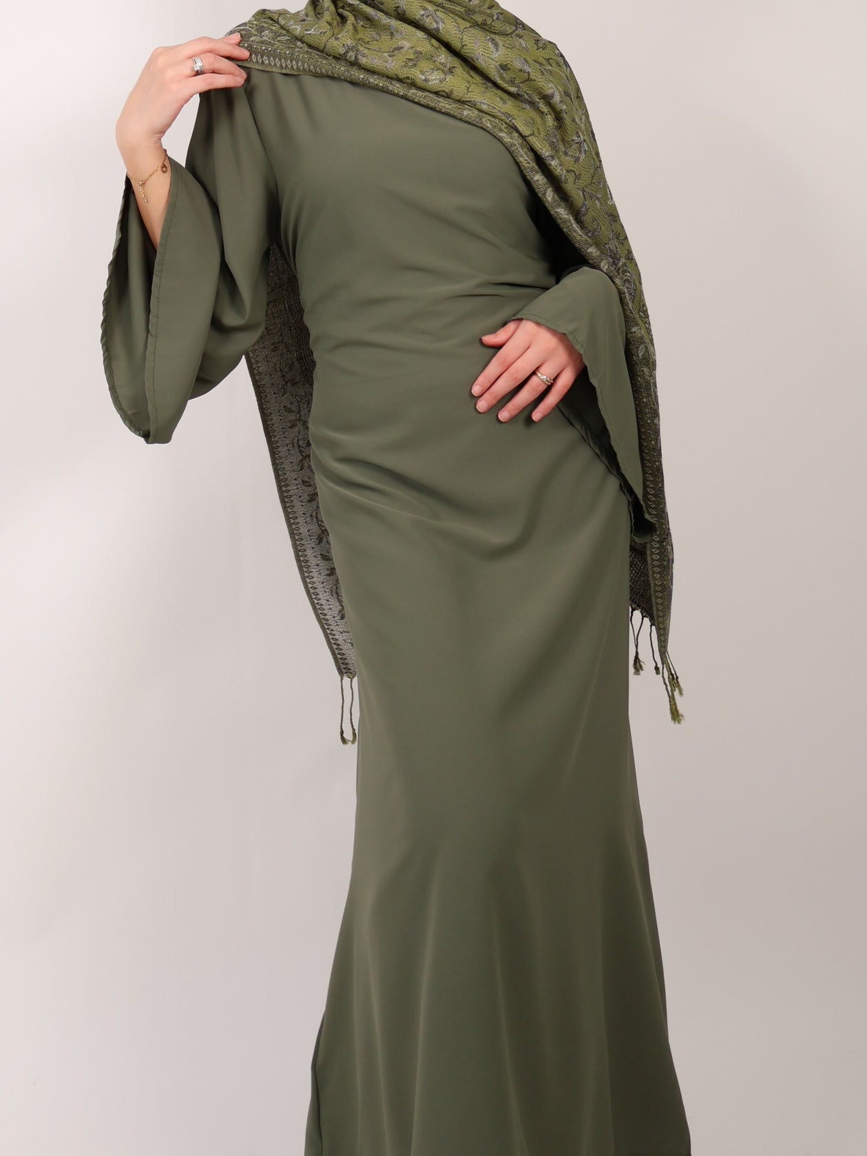 Abaya Gül