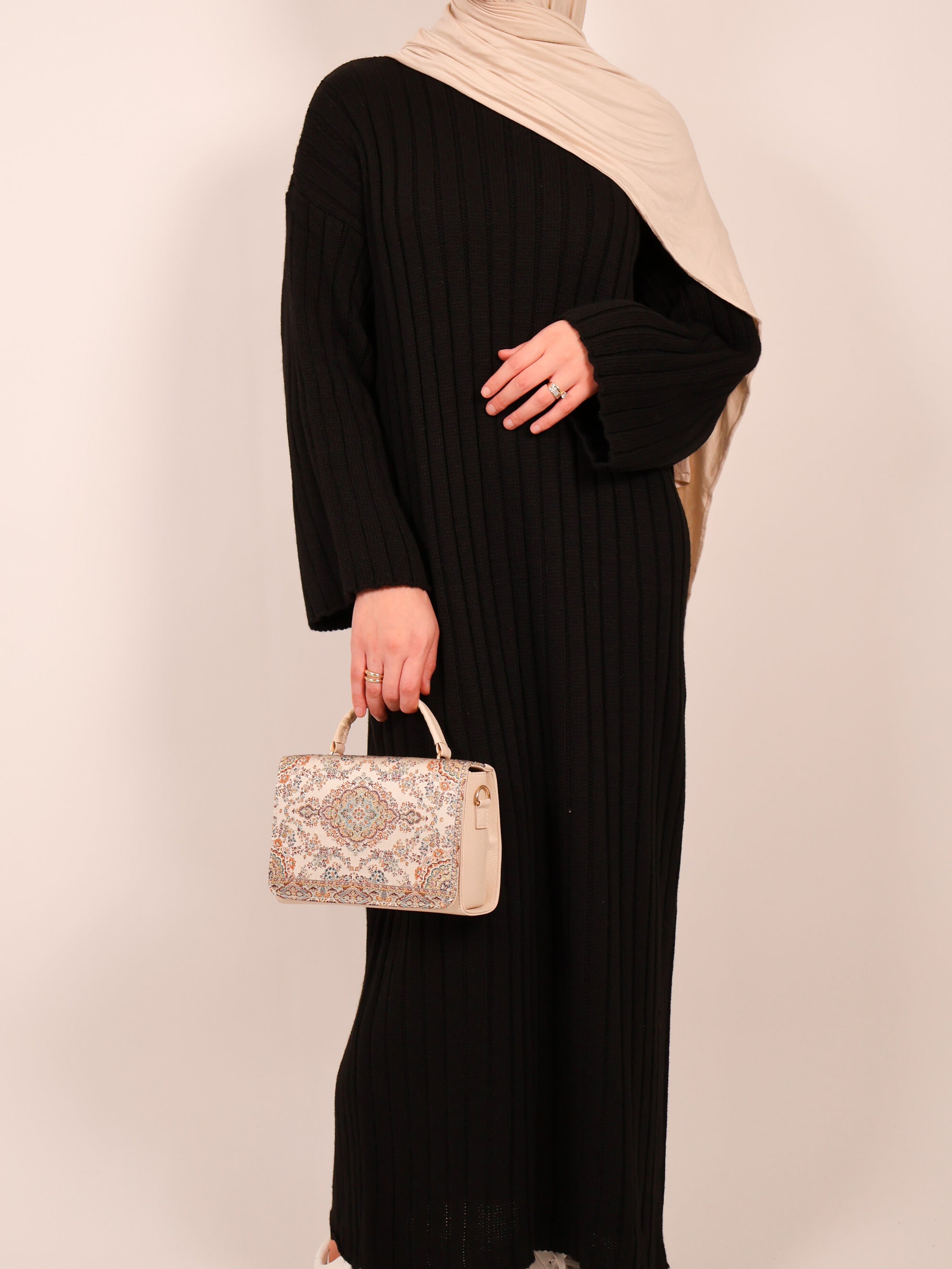 Strick-Abaya Hayat