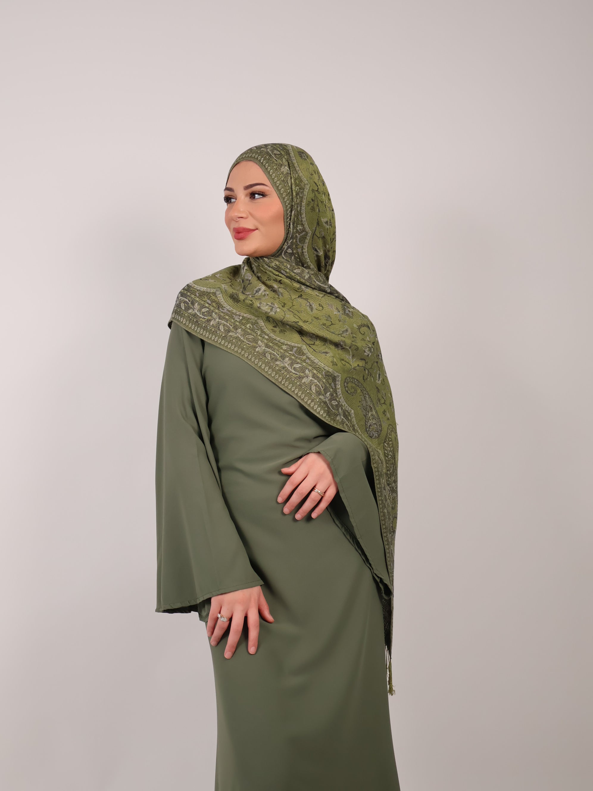 Abaya Gül